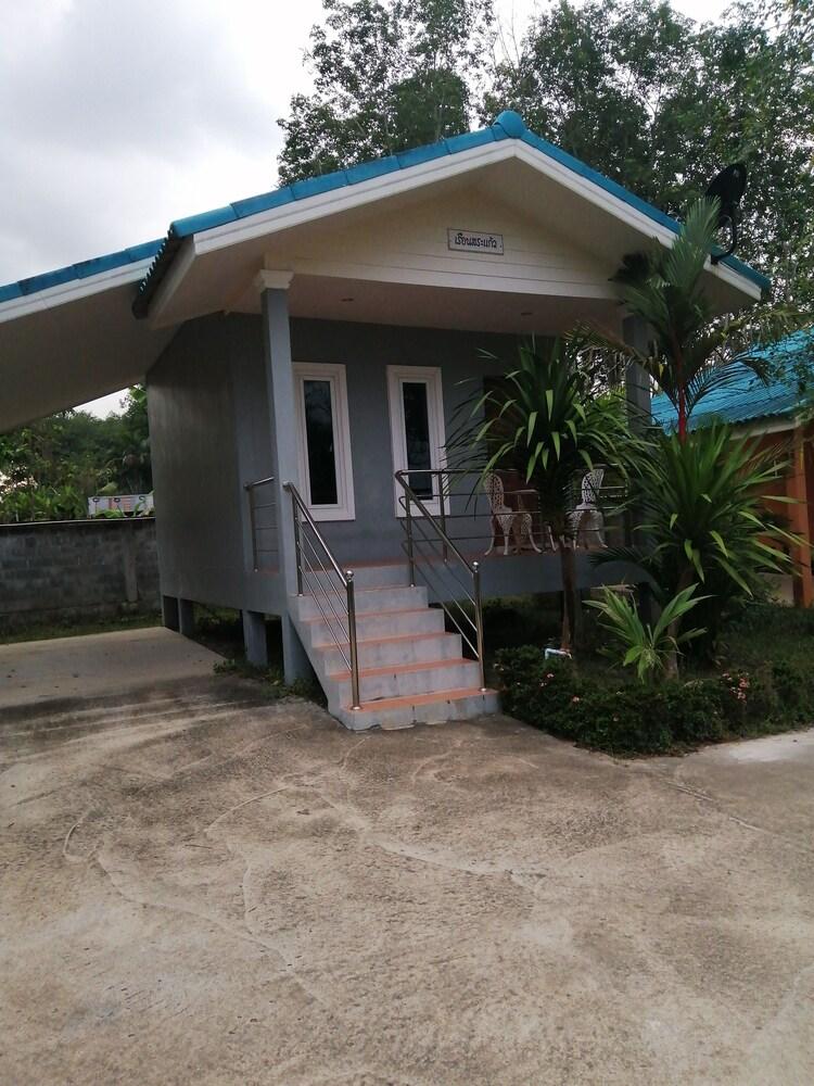 Oyo 75515 Sairung Farmstay Krabi Ngoại thất bức ảnh